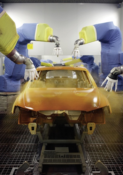 Audi hat die Produktion des Modells Q3 in Martorell, Spanien, gestartet. Im ersten vollen Produktionsjahr 2012 sollen rund 100.000 Einheiten des kompakten SUV an die Kunden gehen.