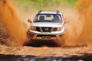 Frontier 10 anos SL AT 4x4