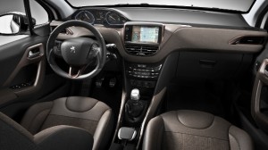 Peugeot 2008 3 (640x360)