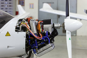 Fliegen mit Siemens Integrated Drive System / Flying with Siemens Integrated Drive System