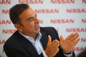 CEO global da companhia, Carlos Ghosn, na Fábrica da Nissan do