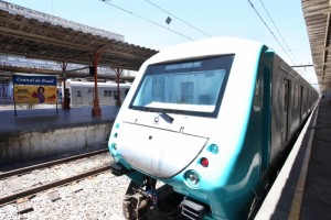 Estado e SuperVia apresentam novo trem fabricado no Brasil.