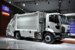 Cargo 1723 - Compactador de lixo_1 (700x465)