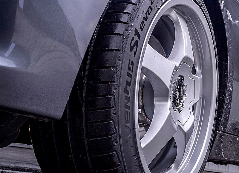 Hankook-as-OE-Fitment-for-BMW-4-Series_Ventus-S1-evo2